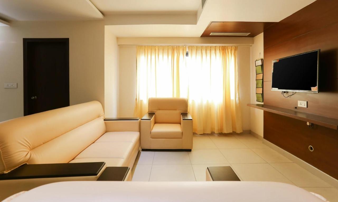 Venkys Stay Inn Udupi Exteriör bild