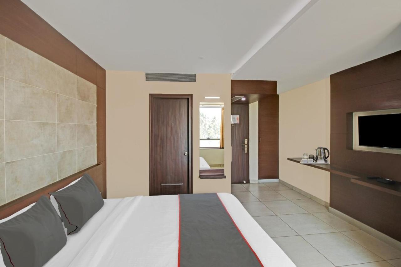 Venkys Stay Inn Udupi Exteriör bild